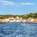 Amazing Home In Farsund With Wifi *